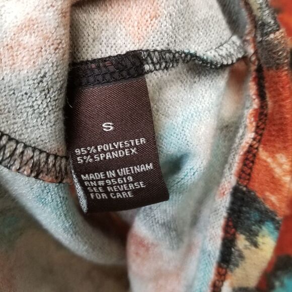 Fever Buttom Up Long Sleeve *send offers* - Picture 4 of 4